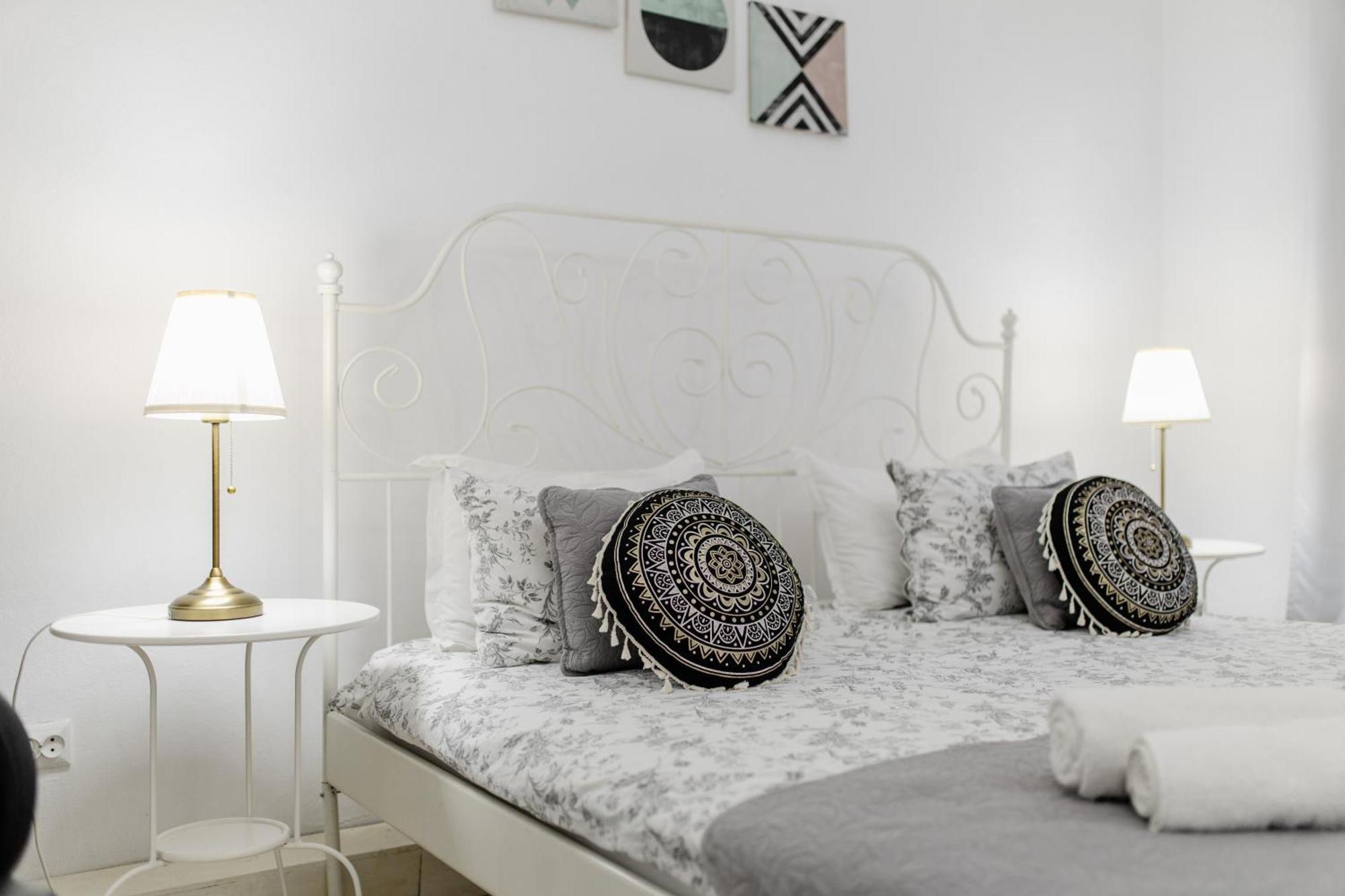 La Maison Blanche Hotel Alba Iulia Buitenkant foto