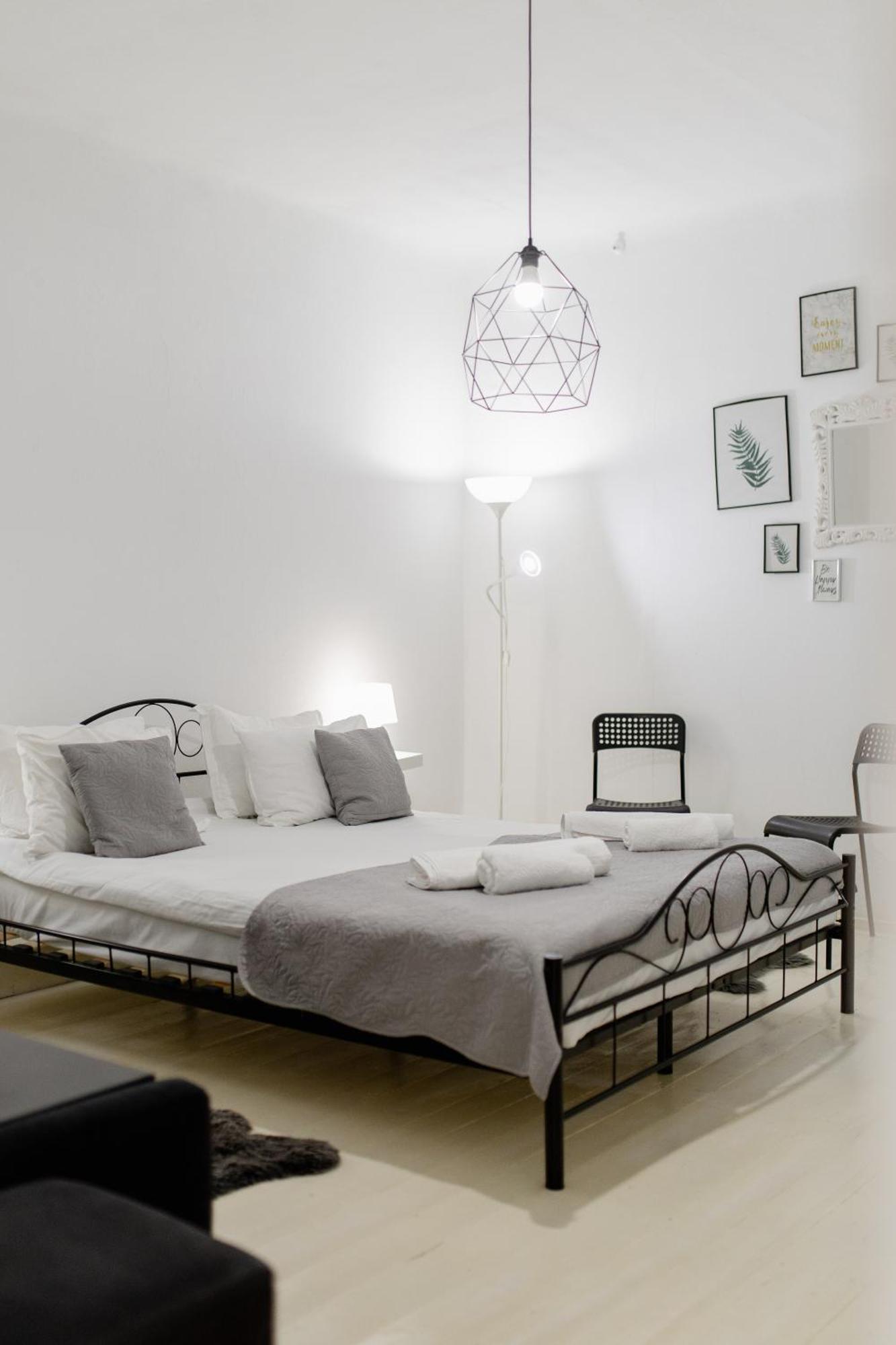 La Maison Blanche Hotel Alba Iulia Buitenkant foto